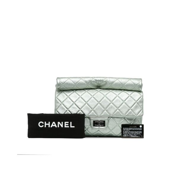 Pre Loved Chanel Reissue 2.55 Metallic Calfskin Roll Clutch - Picture 8 of 8